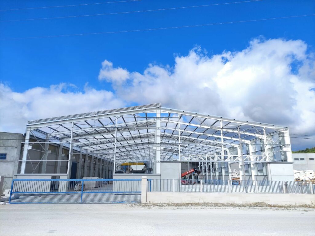 Edifício destinado a Industria - Mármores Rosal - Alcanede
