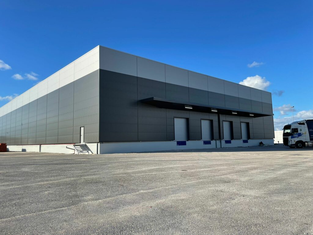 Edifício destinado a logística - Transportes Marques de Pombal - Mealhada